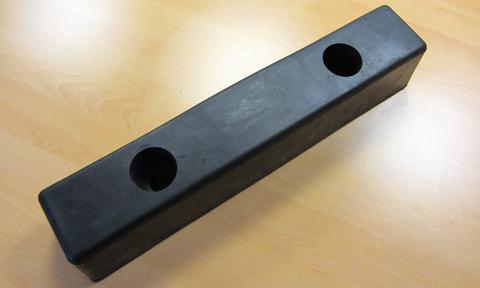 R262 HGV Bumper (400 x 80 x 72 mm) — Rubber.co.uk
