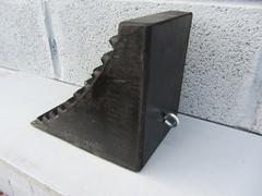 R142 Vehicle Wheel Chock (230 x 160 x 205 mm)