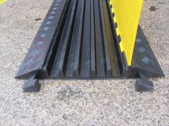 R223 Multiple Hose/Cable Ramp (960 x 590 x 80 mm)